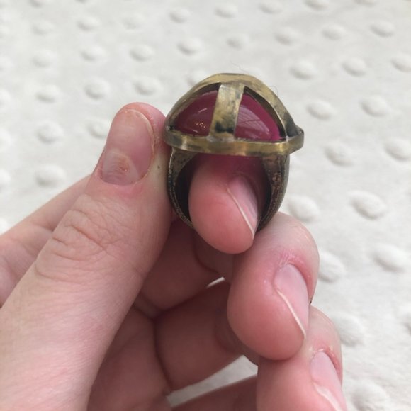 Low Luv by Erin Wasson Peace Red Cat Eye Ring - Picture 4 of 6